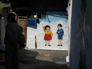 human and urban mesh via low-tech mediation